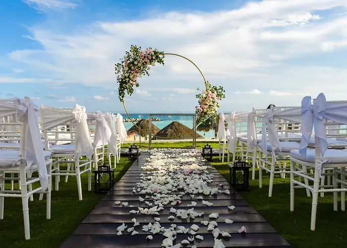 Krystal Grand Cancun All InclusiveResort Hotel